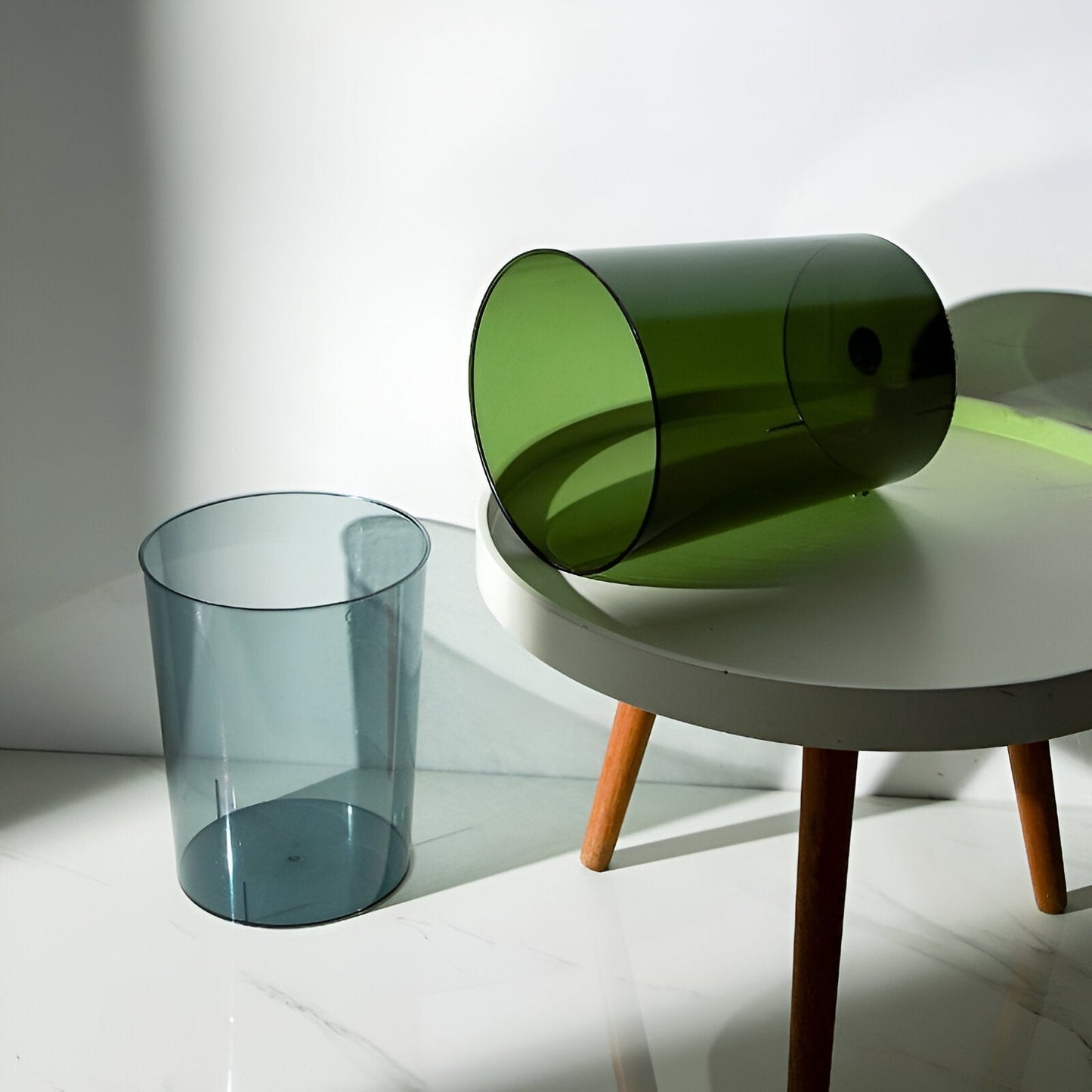 Transparent Moderne Affaldsspand med Minimalistisk Pladsbesparende Design
