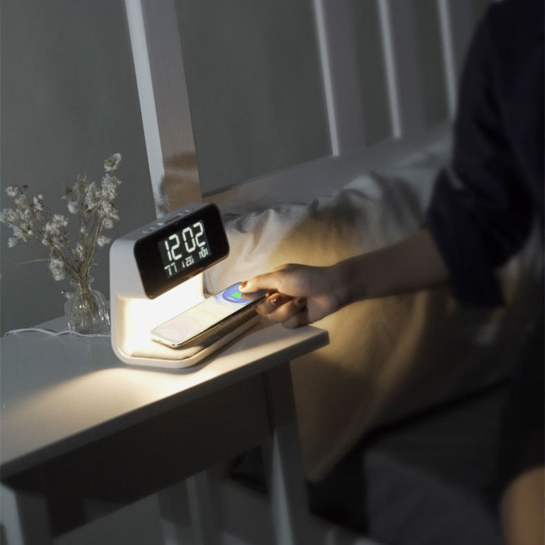 3-i-1 Sengebordslampe med Trådløs Oplader og Digitalt Vækkeur