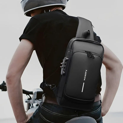 AeroShield vandtæt tyverisikker crossbody taske med USB-opladningsport