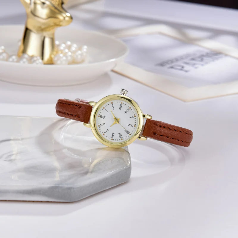 Billie Elegant Gulddameur med Rund Urskive og Romertal