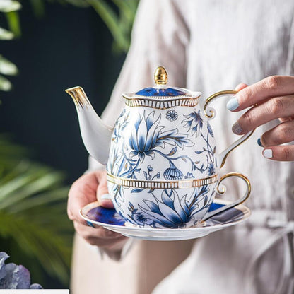 Blåt Blomstret Tesæt til Én i Porcelæn med Tekande, Kop og Underkop