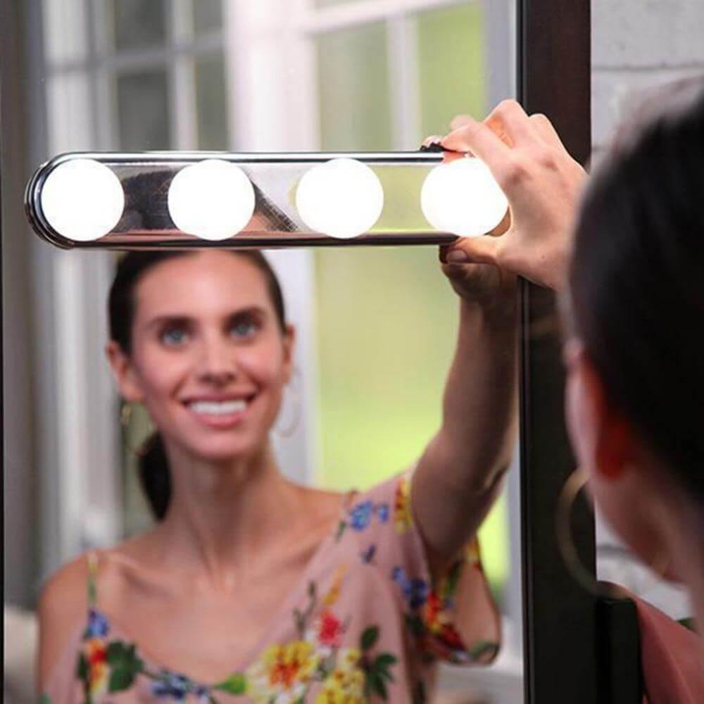 BrightFix LED Spejllampe med Sugekop til Makeup og Badeværelse