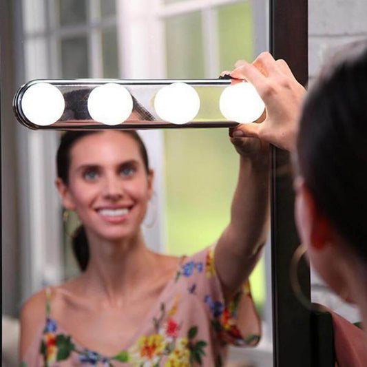 BrightFix LED Spejllampe med Sugekop til Makeup og Badeværelse
