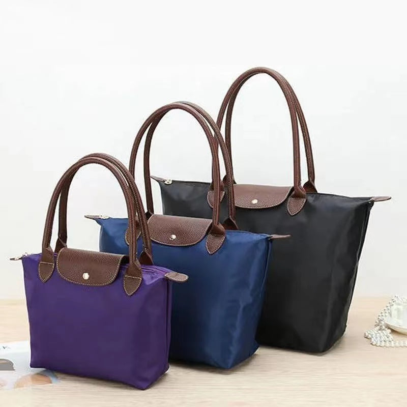 Calista Crossbody Taske i Vegansk Læder med Tidløst Elegant Design