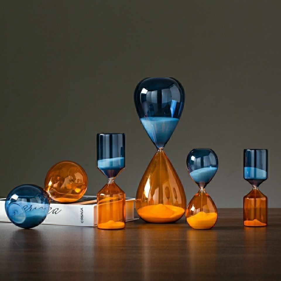 Chronovist timeglasur med elegant glasdesign og flere tidsintervaller til boligindretning