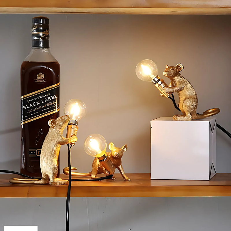 Doctor Mousey designer muse-lampe med LED til bord og hylde