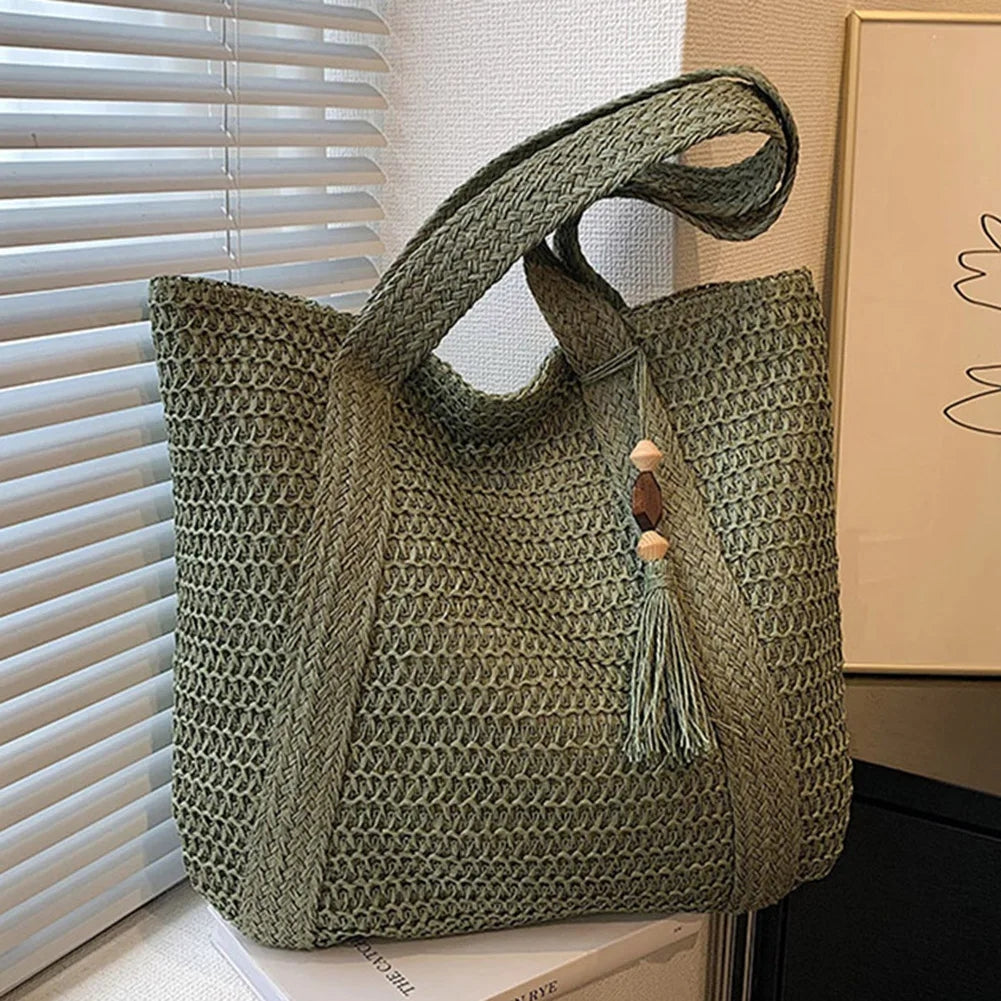 EcoChic håndtaske i naturlig rattan til kvinder med rummeligt design