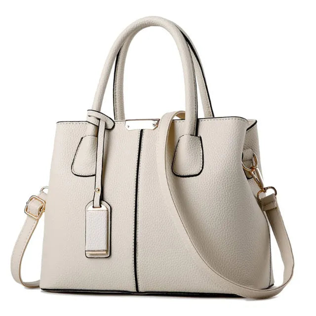 Emily Crossbody Taske i PU-Læder med Elegant Kædedetalje