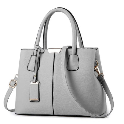 Emily Crossbody Taske i PU-Læder med Elegant Kædedetalje