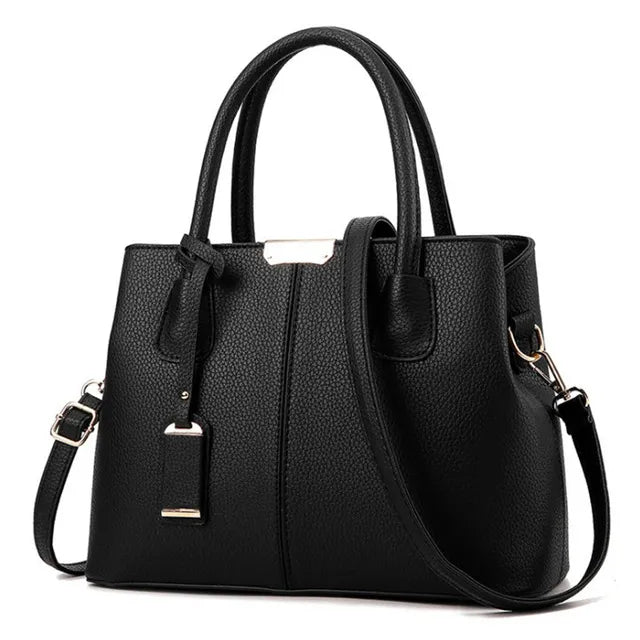 Emily Crossbody Taske i PU-Læder med Elegant Kædedetalje