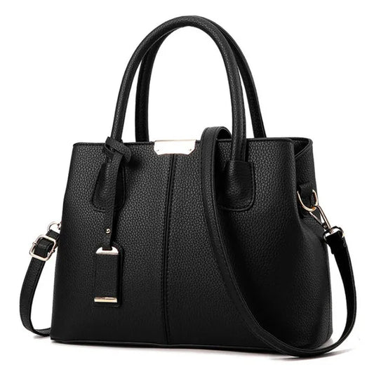 Emily Crossbody Taske i PU-Læder med Elegant Kædedetalje