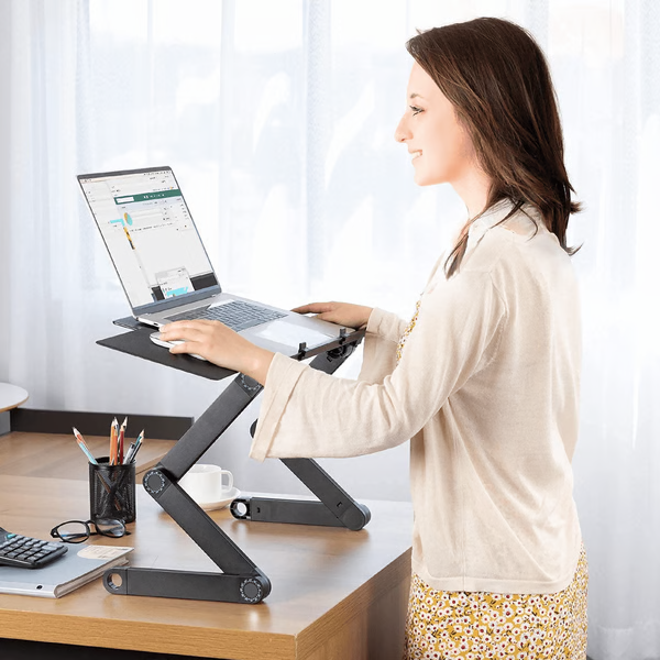 FlexStand 360 Justerbart Laptopstativ – Bærbart Ergonomisk Skrivebord