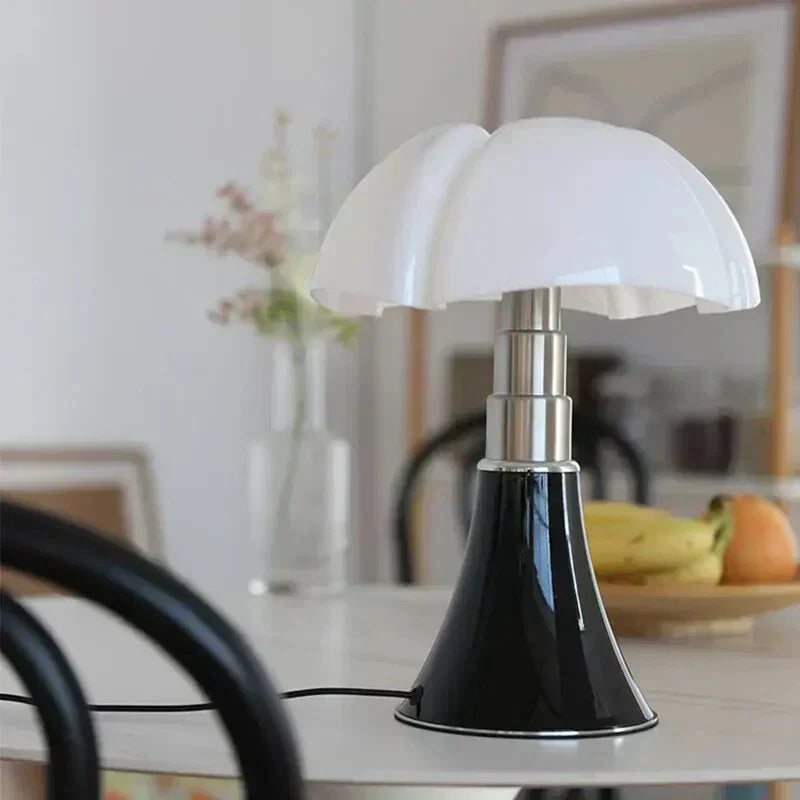 FloraLuxe Blomstret Bordlampe med Justerbar LED-Belysning