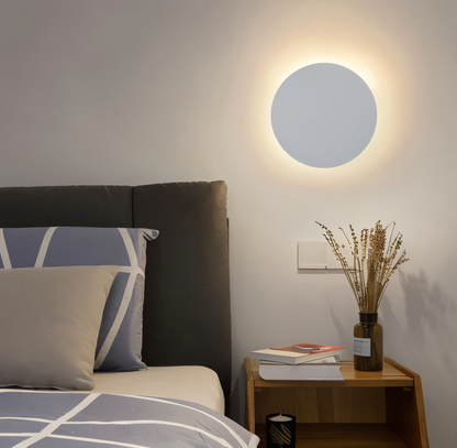 Rund LED-væglampe i moderne minimalistisk design med stemningslys