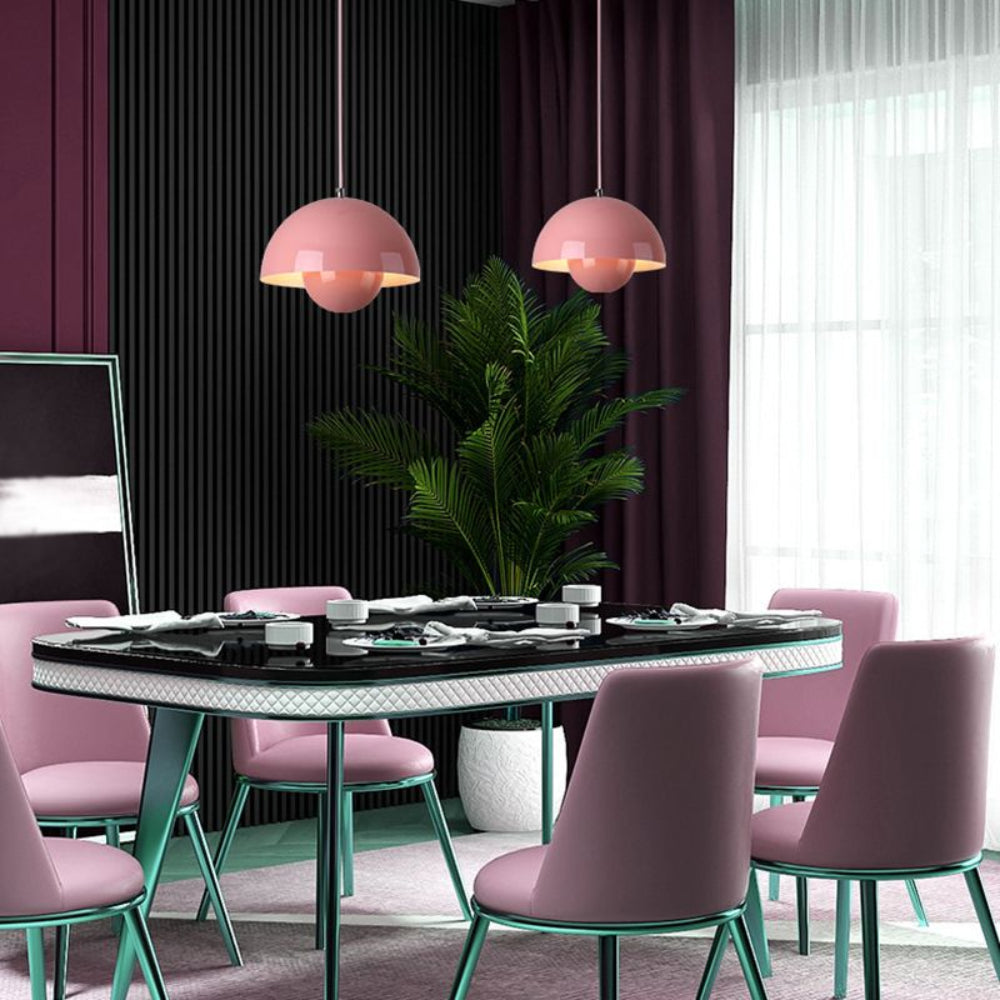 Halvcirkelformet Farverig Lysekrone i Moderne Skandinavisk Design