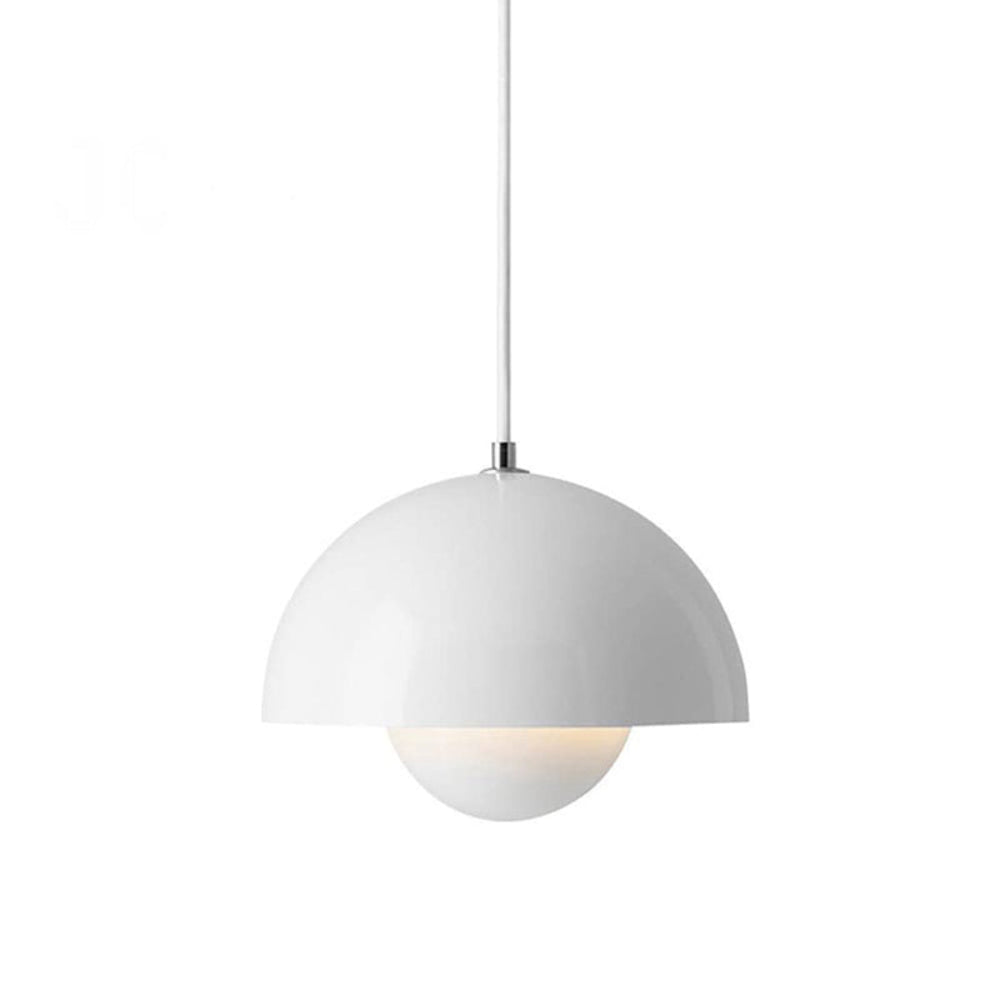 Halvcirkelformet Farverig Lysekrone i Moderne Skandinavisk Design