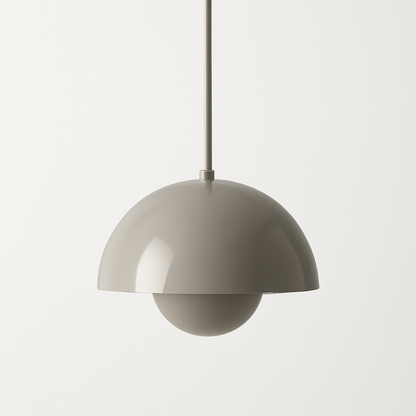 Halvcirkelformet Farverig Lysekrone i Moderne Skandinavisk Design