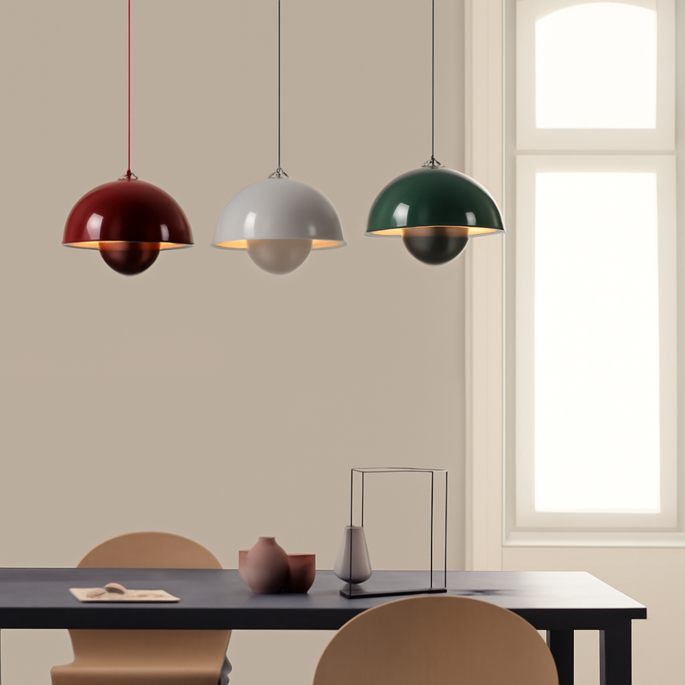 Halvcirkelformet Farverig Lysekrone i Moderne Skandinavisk Design