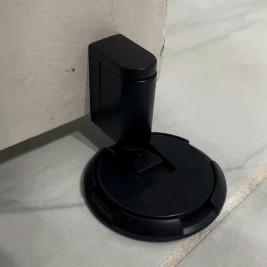 HoldMate magnetisk dørstopper med stærk magnet, selvklæbende montering og moderne design