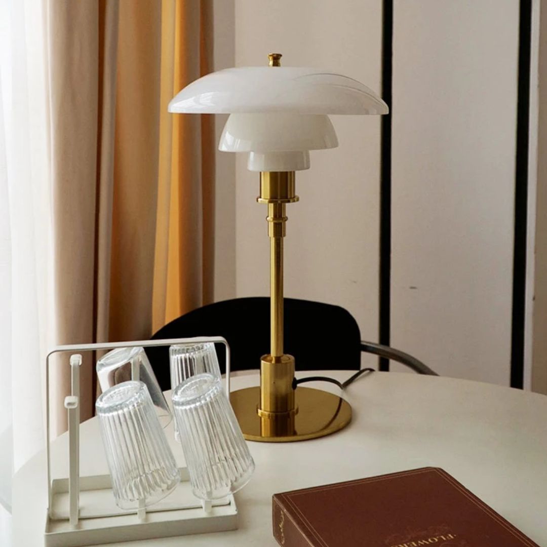 Lena Nordisk LED Bordlampe i Glas med Skandinavisk Design