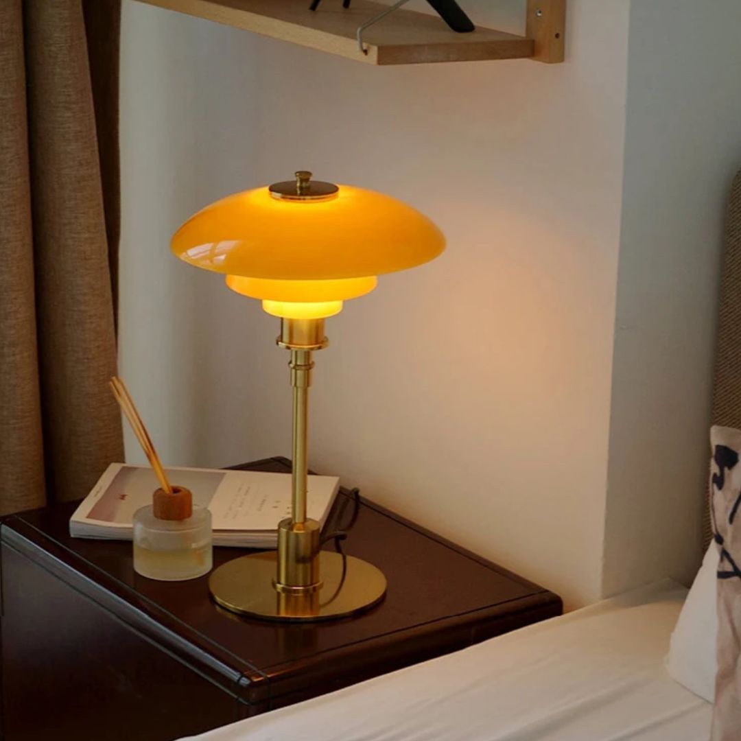 Lena Nordisk LED Bordlampe i Glas med Skandinavisk Design