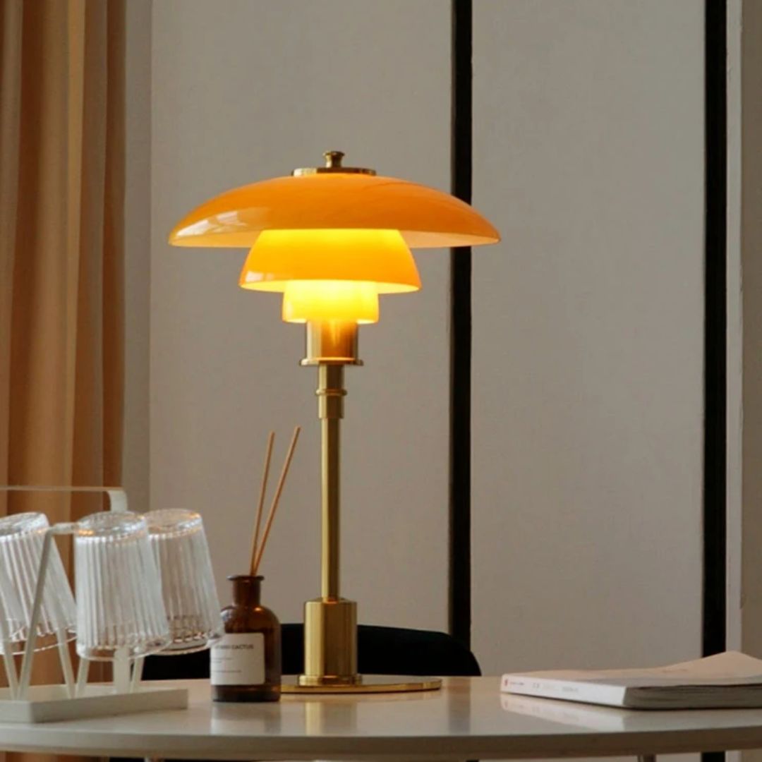 Lena Nordisk LED Bordlampe i Glas med Skandinavisk Design