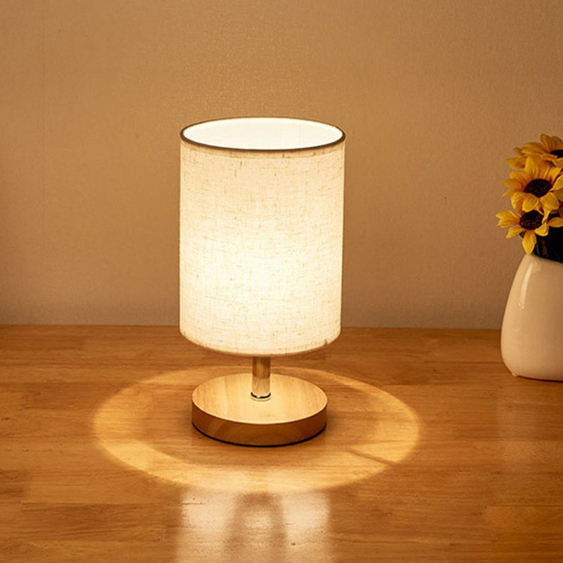 LinenWood Minimalistisk Bordlampe med Træfod og Lampeskærm i Hør