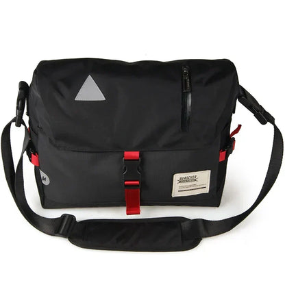 Luke vandafvisende messenger skuldertaske med klassisk design til arbejde og rejser
