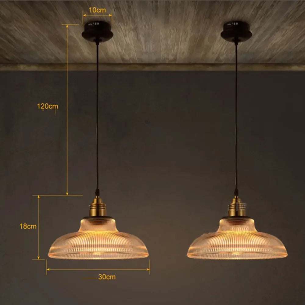 LumiAura Skandinavisk Pendellampe i Glas med Vintage Design