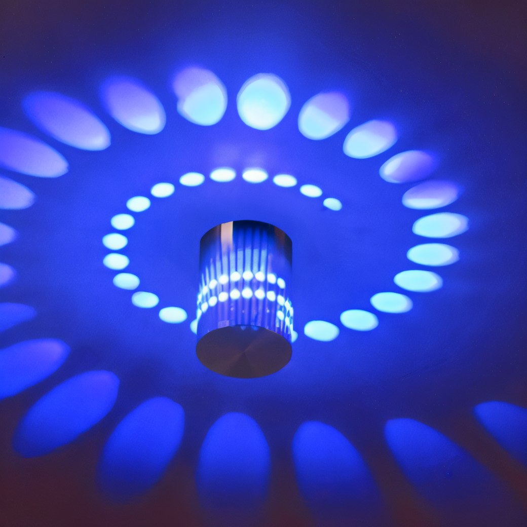 LuminBlast LED Spiral Væglampe med Farverigt Lys til Moderne Indendørs Belysning