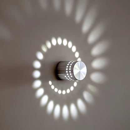 LuminBlast LED Spiral Væglampe med Farverigt Lys til Moderne Indendørs Belysning
