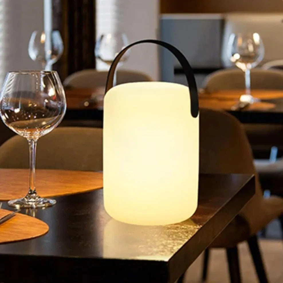 LuminaFusion Trådløs Bordlampe med Fjernbetjening og Vandtæt Design