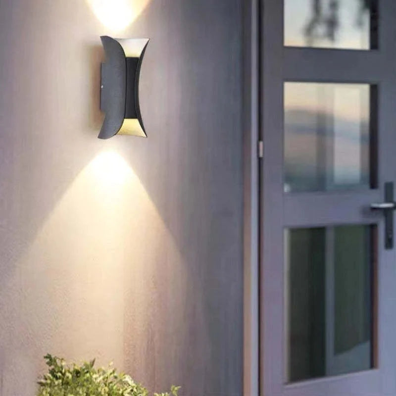 Lumio moderne LED-væglampe vandtæt til indendørs og udendørs brug