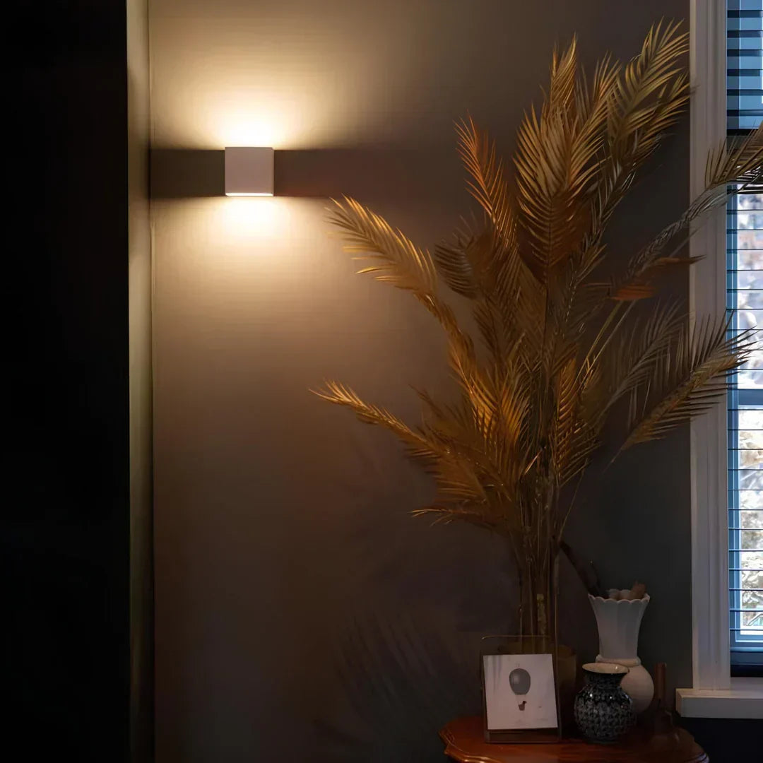 Luxe Væglampe med Bevægelsessensor og Varmt 2700K LED-Lys