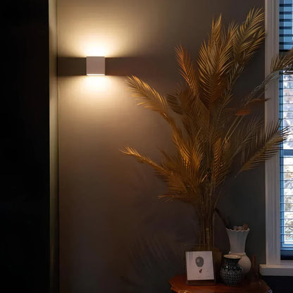 Luxe Væglampe med Bevægelsessensor og Varmt 2700K LED-Lys