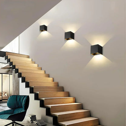 Luxe Væglampe med Bevægelsessensor og Varmt 2700K LED-Lys