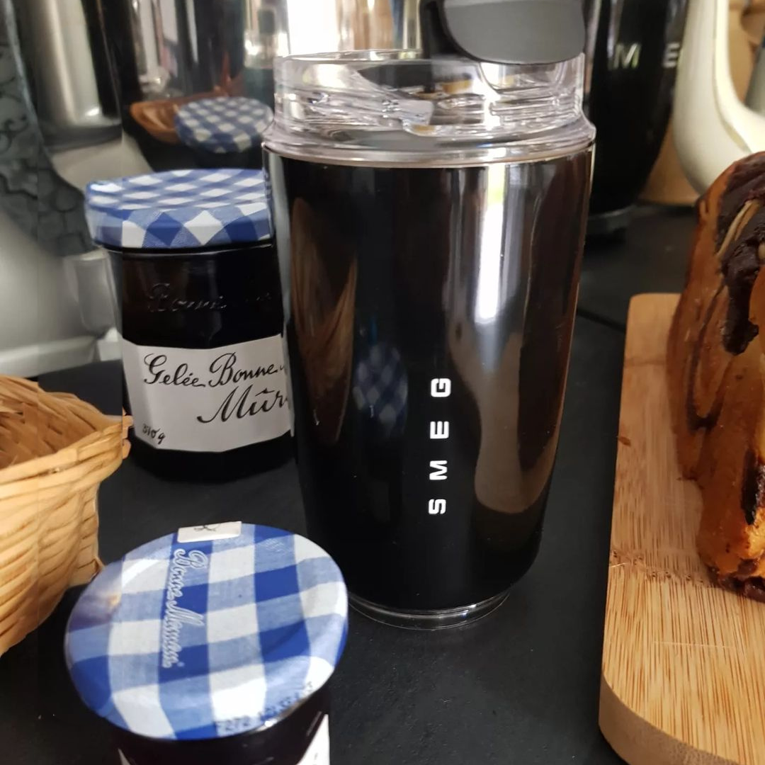 LuxeTherm 500 ml Termokrus i rustfrit stål med isolering og lækagesikkert låg