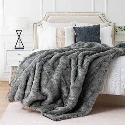 Luksuriøst tæppe i imiteret rævepels med ultrablød kvalitet og elegant boligdesign