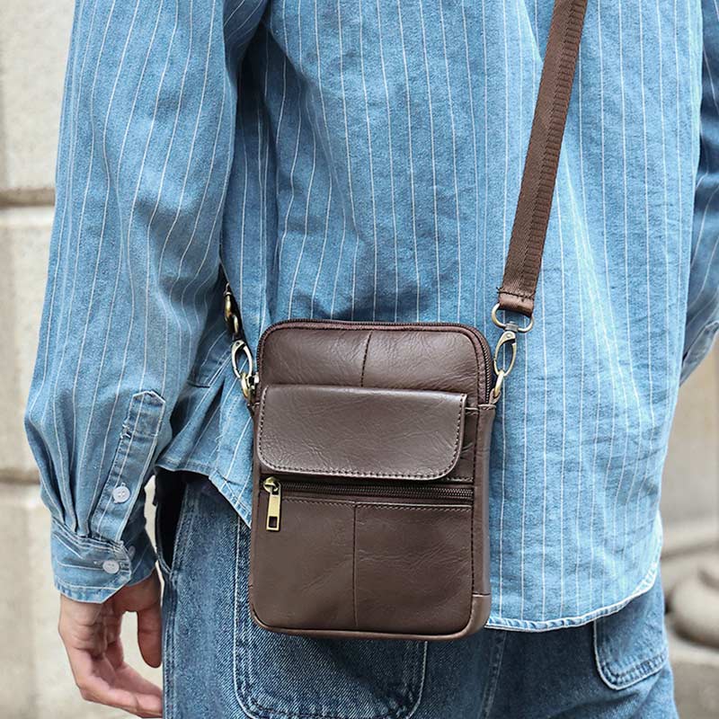 Lille Skuldertaske i Ægte Læder til Herre Kompakt Crossbodytaske