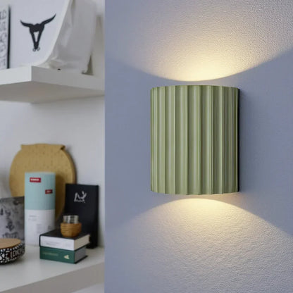Minimalistisk LED-væglampe med op- og nedadgående lys