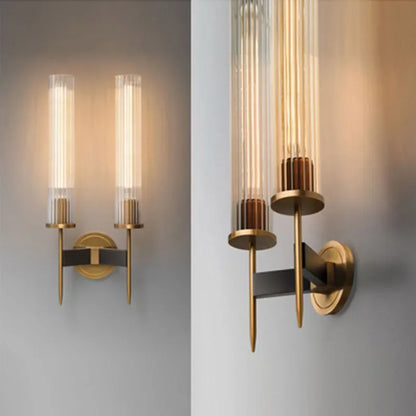 Möni Væglampe med Riflet Glas – Moderne Indendørslampe med Messingfinish
