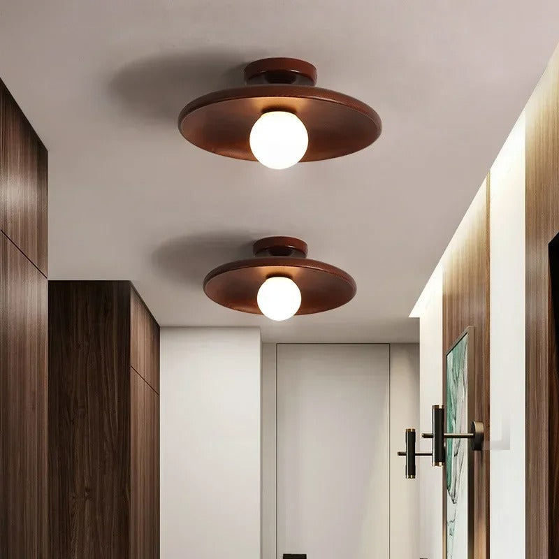 Minimalistisk Loftlampe i Naturtræ med Nordisk Design