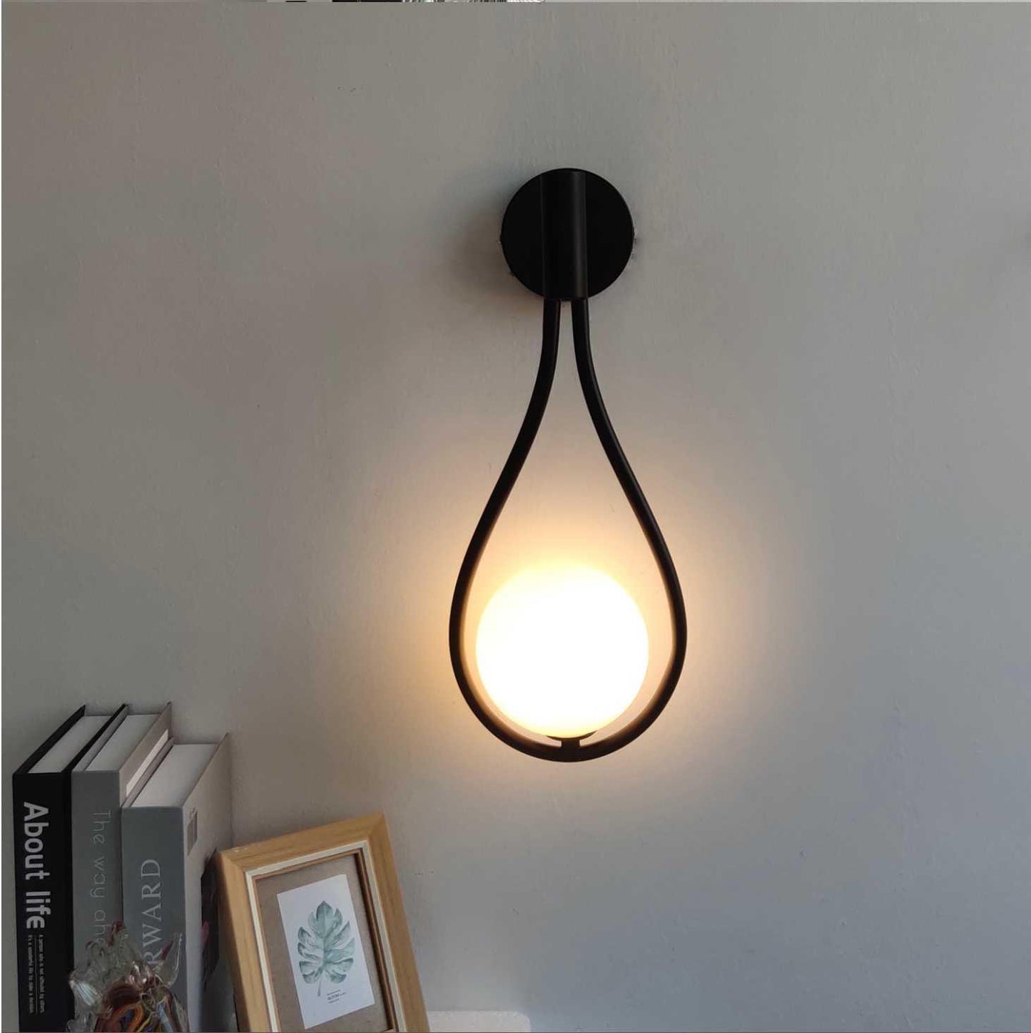Nordisk Minimalistisk LED Væglampe – Moderne Stemningsbelysning til Indendørs Brug
