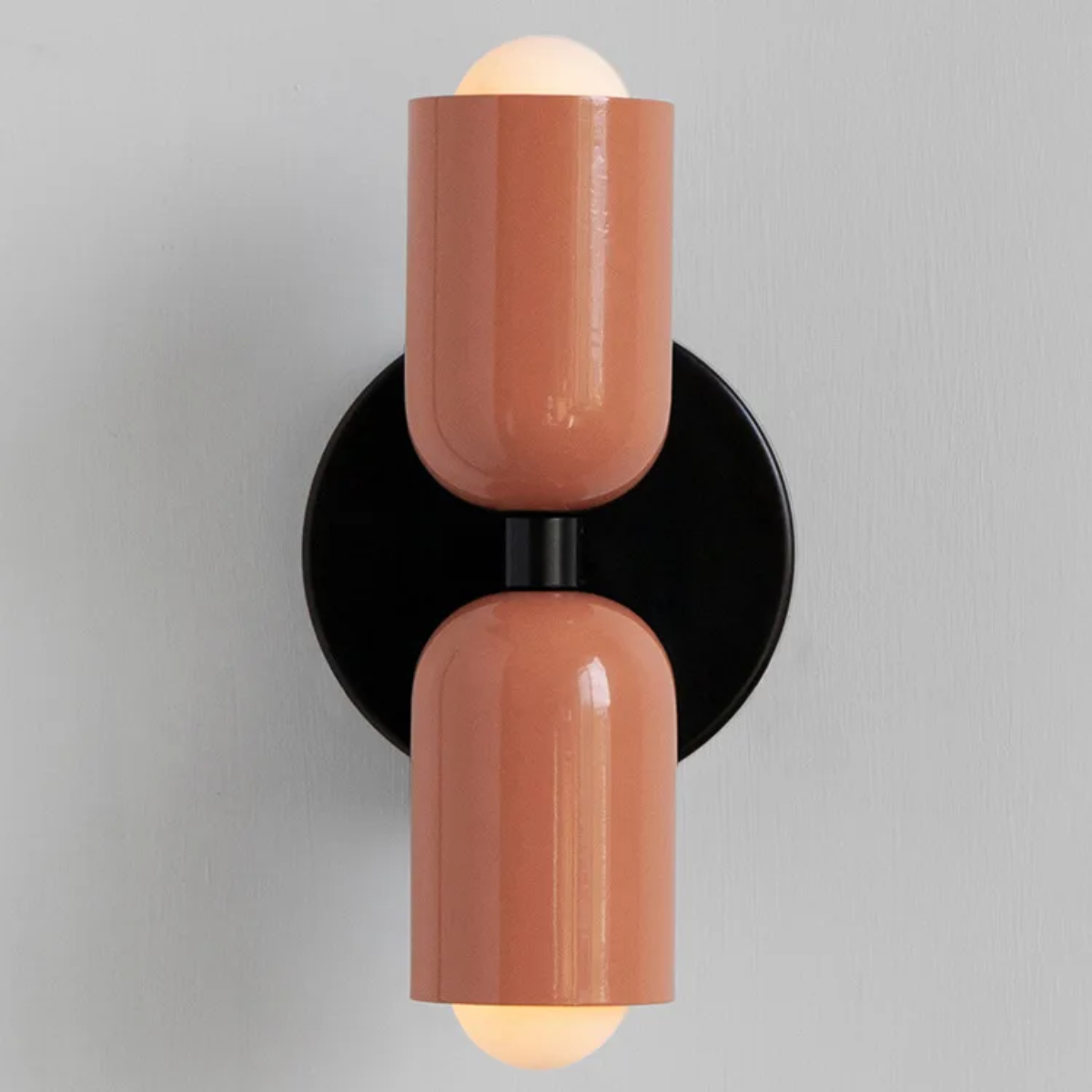 NordicGlow Minimalistisk LED Væglampe i Skandinavisk Design