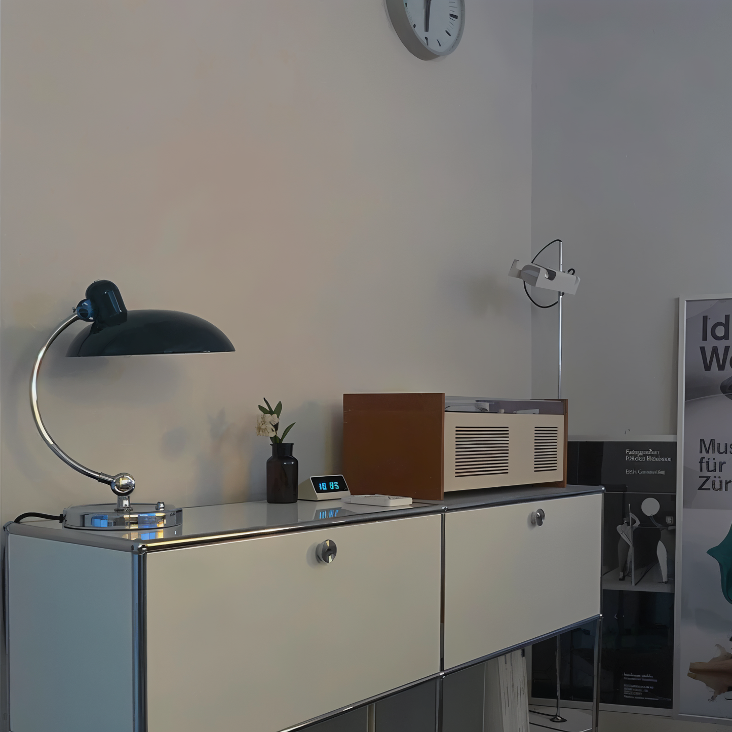 NostaChic Vintage Bordlampe i Jern med Justerbar Arm til Skrivebord og Læsning