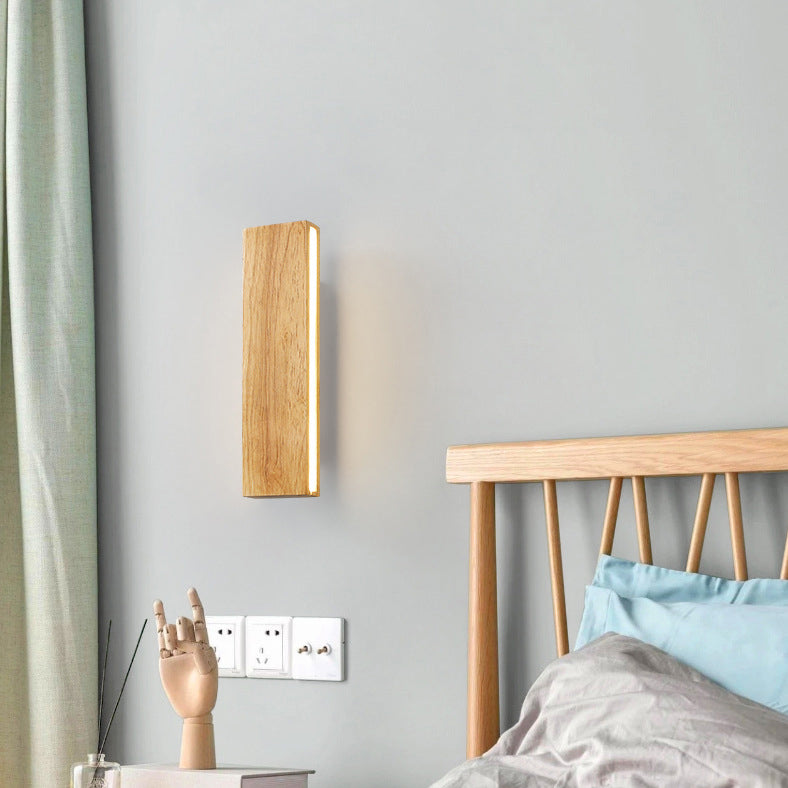 OakBeam LED-væglampe i massivt træ med minimalistisk design