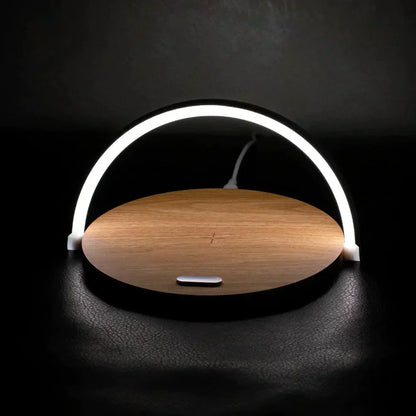 PowerHub 3-i-1 Trådløs Oplader med Telefonholder og LED Skrivebordslampe