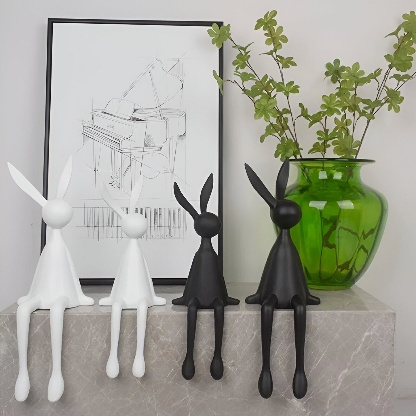 ResinLux Moderne Påskehare i Resin som Siddende Dekorationsfigur