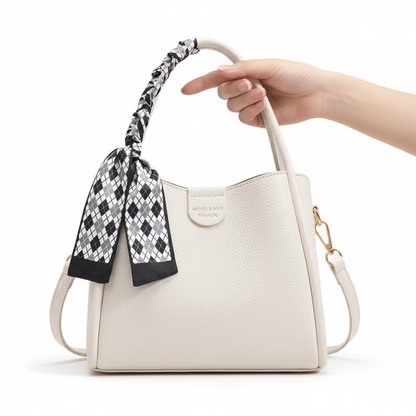 Hvid lychee-tekstureret taske