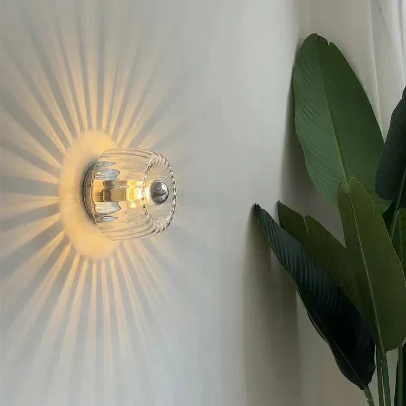 Skandinavisk Bauhaus Væglampe med Glasskærm i Minimalistisk Design